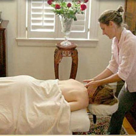 Fuquay Mineral Spring Inn & Garden Buitenkant foto